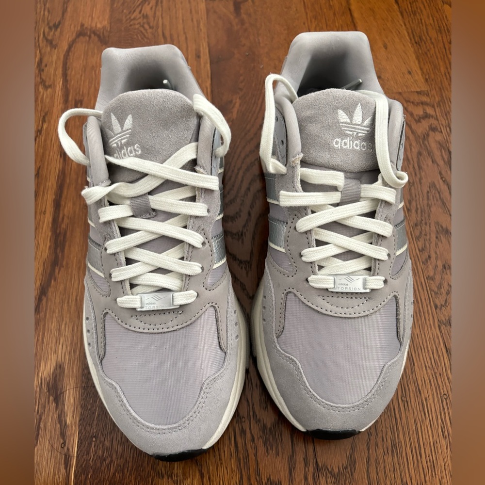 Adidas Retropy F90, like new!